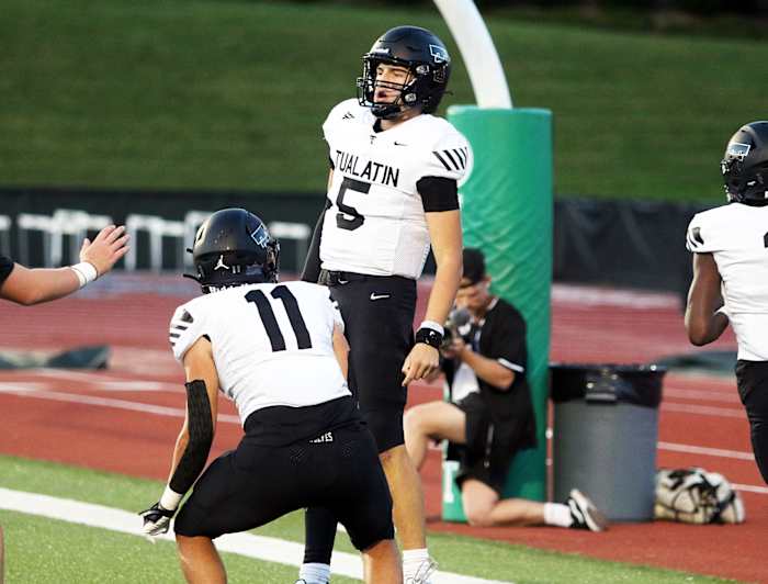 a Tualatin Jesuit football Oregon September 22 2023 Dan Brood 22